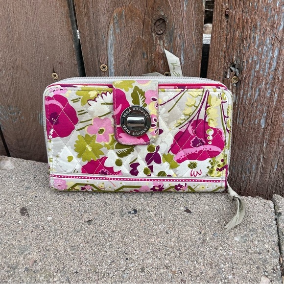 VERA BRADLEY Women’s Quilted Floral Pink Green Clasp Full Zipper Wallet - Picture 3 of 13